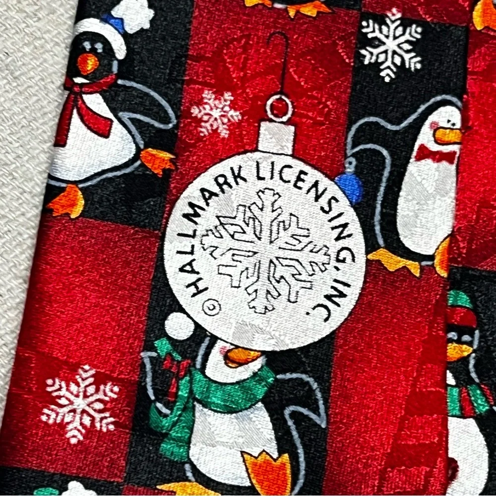 Hallmark - Yule TIE Greetings -  Penguin Pattern Silk Tie